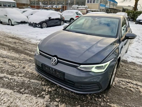 Вид спереди слева