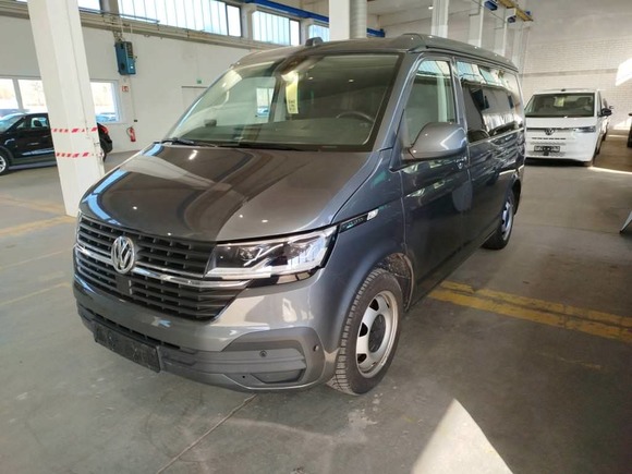 Вид спереди слева