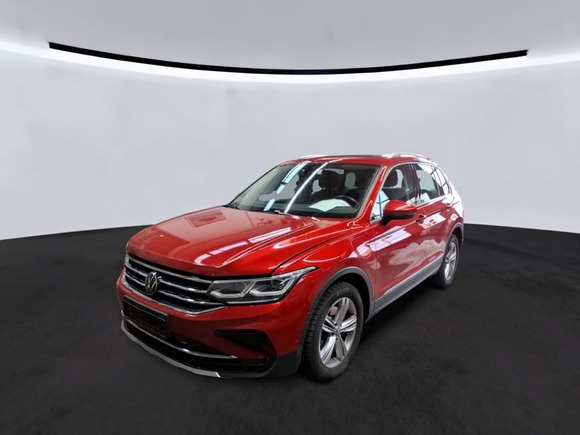 Вид спереди слева