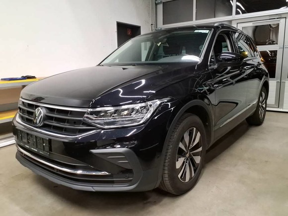 Вид спереди слева