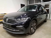 Вид спереди слева