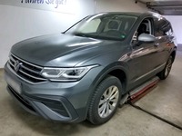 Вид спереди слева