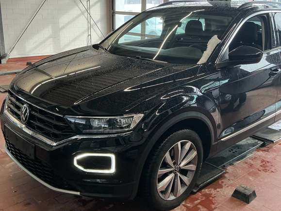 Вид спереди слева