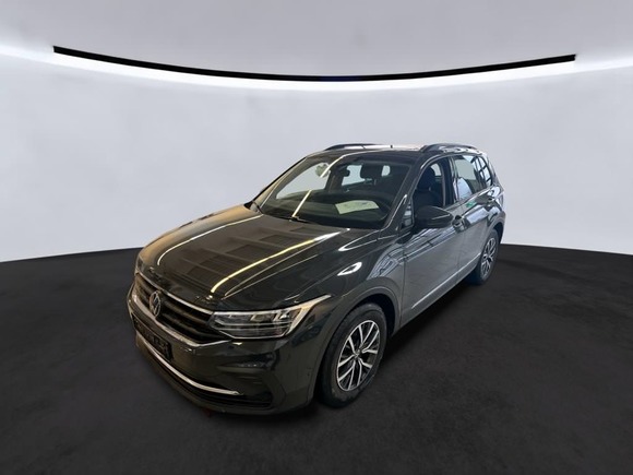 Вид спереди слева