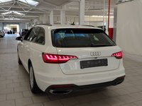 Vue de l’arrière gauche