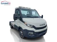 Pogled sprijeda desno