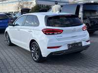 Aanzicht achter links