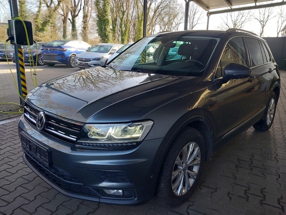 Pogled sprijeda lijevo