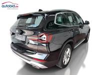 Pogled od pozadi desno