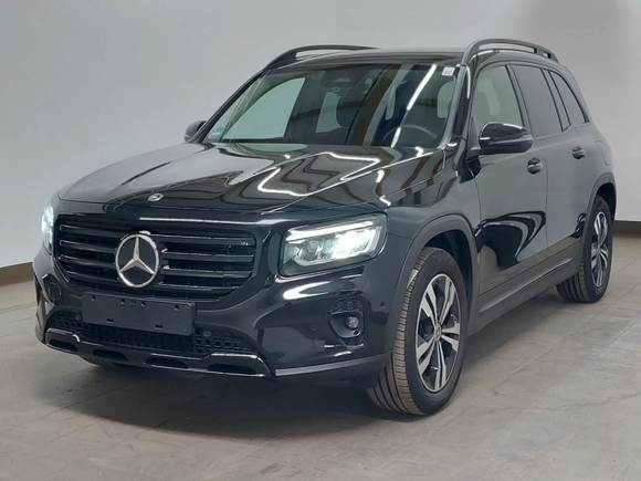 Вид спереди слева