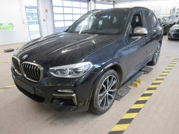 Skats no kreisās puses priekšā