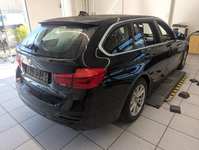 Skats no labās puses aizmugurē