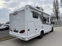 Изглед отзад отдясно