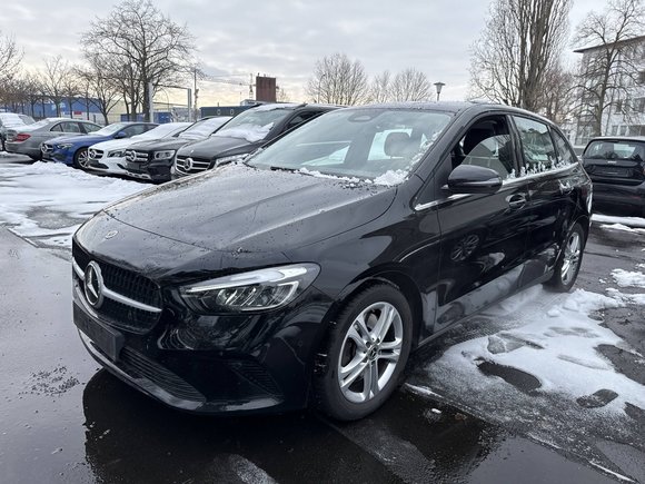 Náhled zpředu zleva