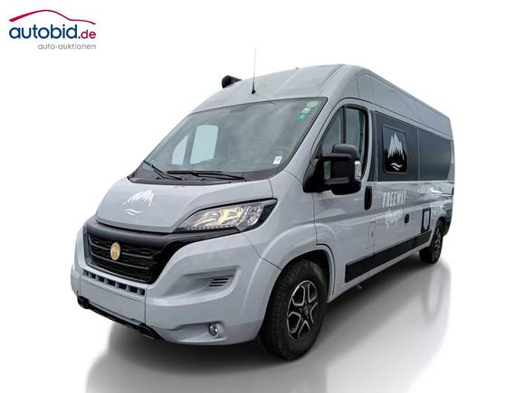 Вид спереди слева