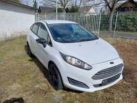 Skats no labās puses priekšā