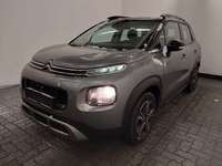 Pogled od napred levo