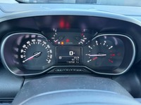 Pogled na kombinovani instrument