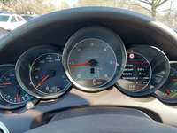 Pohled na přístrojovou desku