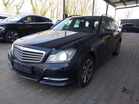 Vue de l’avant gauche