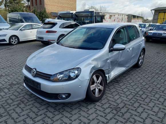 Vue de l’avant gauche