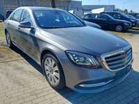 Skats no labās puses priekšā