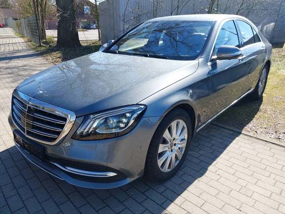 Pogled od napred levo