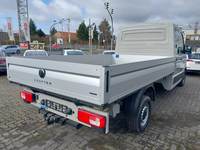 Vue de l’arrière droit