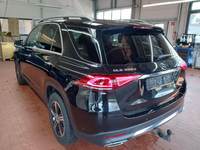 Vue de l’arrière gauche