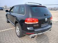 Vue de l’arrière gauche