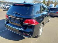 Vue de l’arrière droit