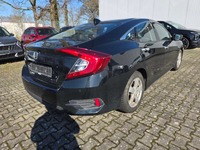 Vue de l’arrière droit