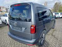 Pogled od pozadi desno