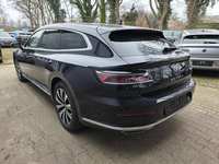 Vue de l’arrière gauche