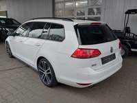 Vue de l’arrière gauche