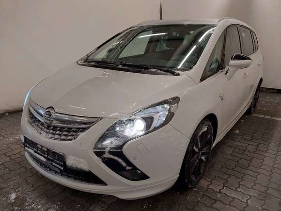 Vue de l’avant gauche