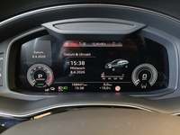 Pohled na přístrojovou desku