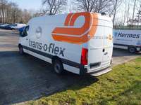 Vue de l’arrière gauche