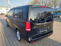 Vue de l’arrière gauche