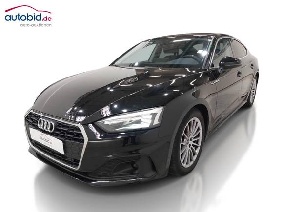 Skats no kreisās puses priekšā