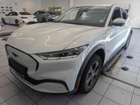 Skats no kreisās puses priekšā