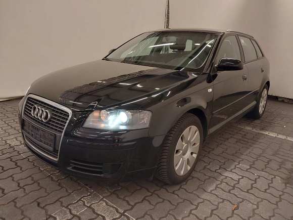 Vue de l’avant gauche