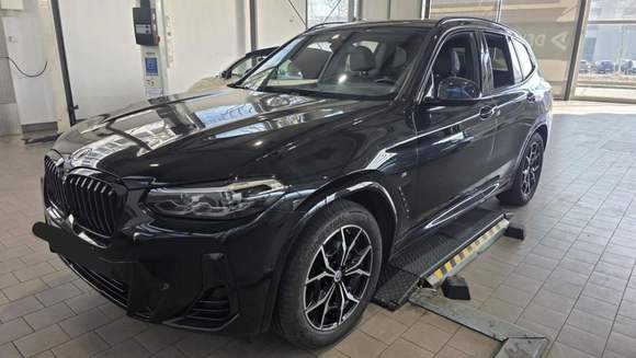 Pogled od napred levo