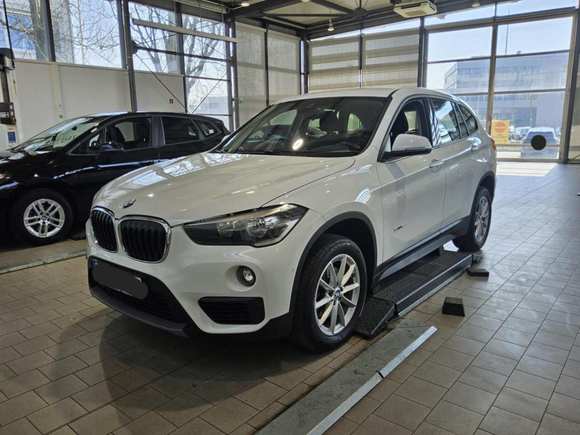 Widok z przodu po stronie lewej