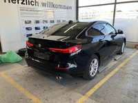 Pogled od pozadi desno