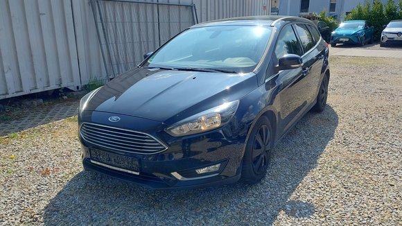 Widok z przodu po stronie lewej