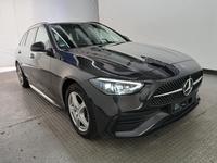 Pogled sprijeda desno