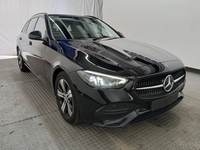 Pogled sprijeda desno