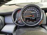 Pohled na přístrojovou desku