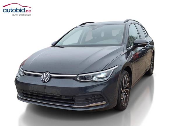 Skats no kreisās puses priekšā